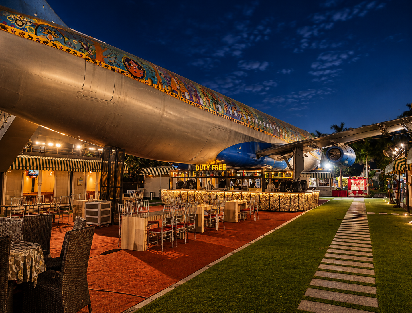 Terminal C Jurasik Park View 28